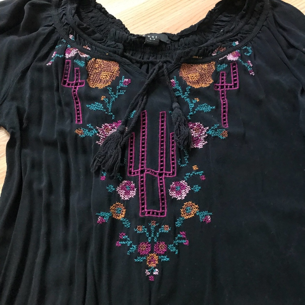 Black embroidered peasant top - Picture 2 of 3